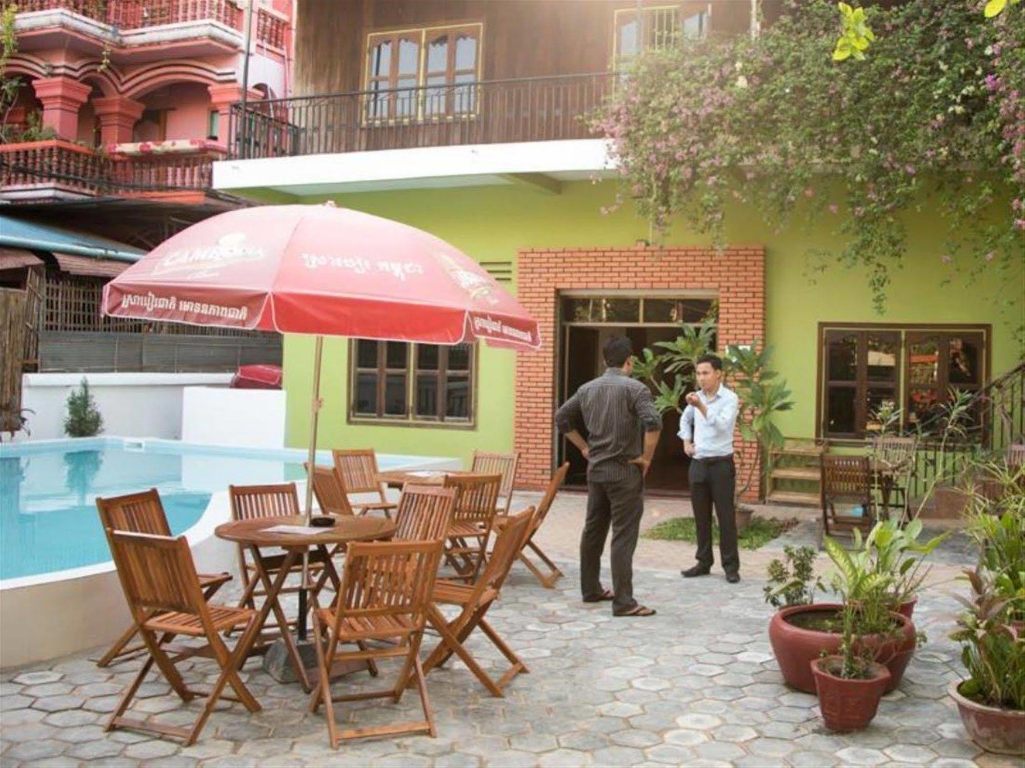 Five Rose Siem Reap Hostel מראה חיצוני תמונה