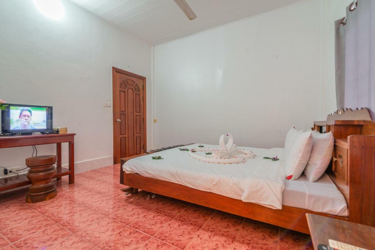 Five Rose Siem Reap Hostel מראה חיצוני תמונה