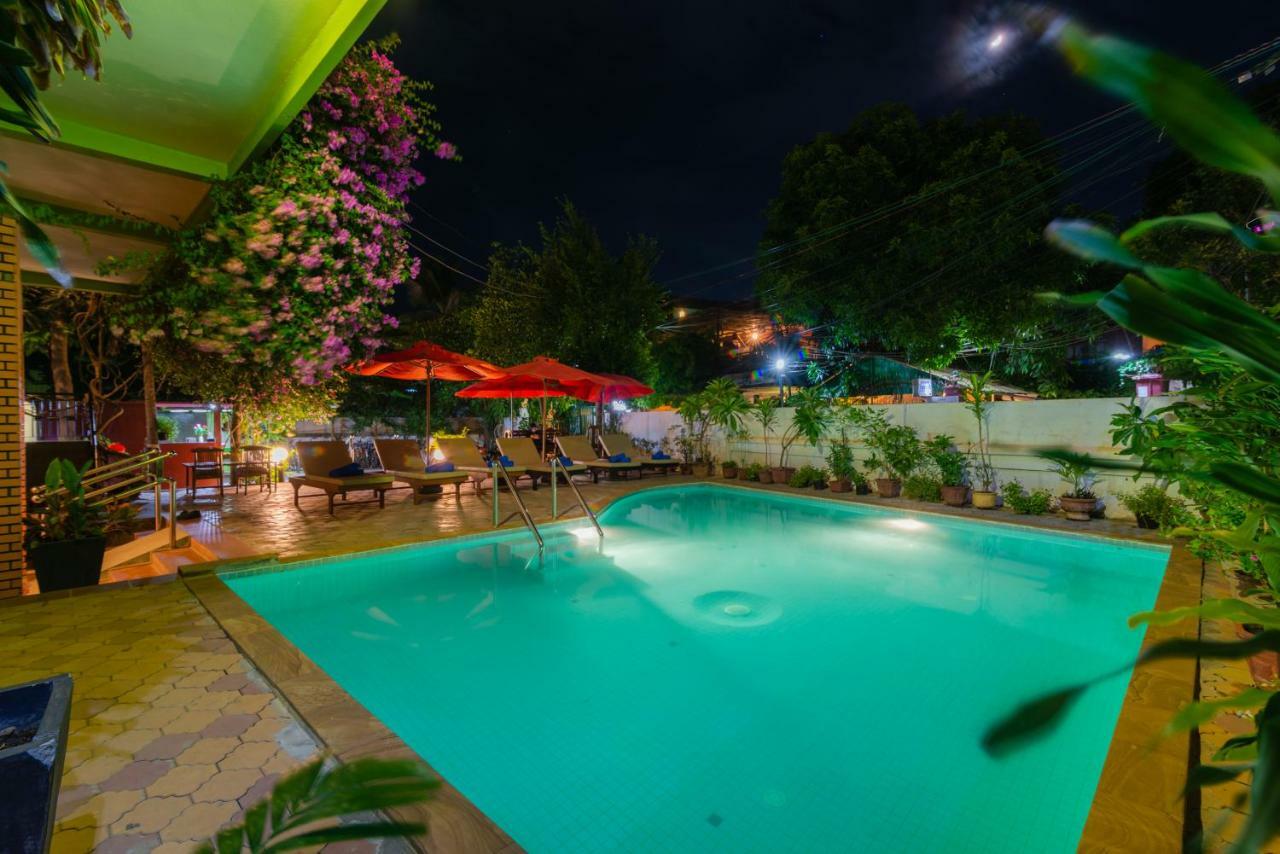 Five Rose Siem Reap Hostel מראה חיצוני תמונה