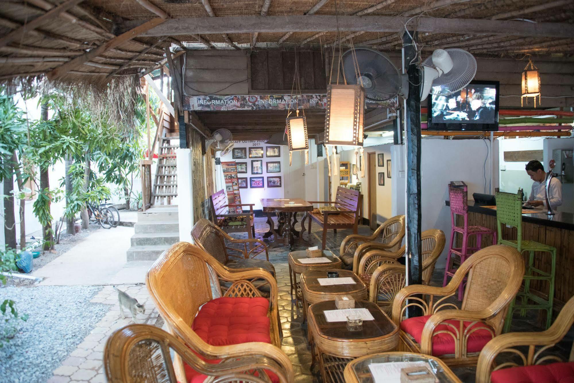 Five Rose Siem Reap Hostel מראה חיצוני תמונה