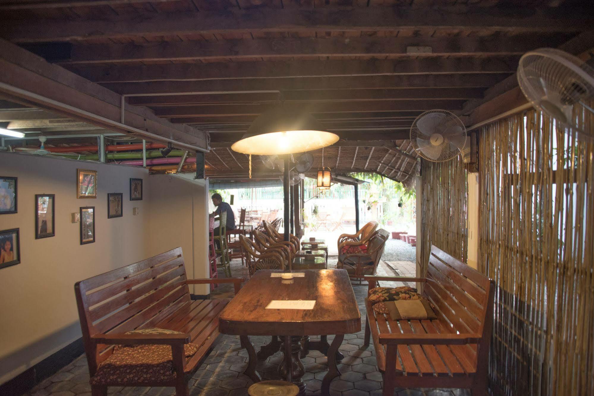 Five Rose Siem Reap Hostel מראה חיצוני תמונה