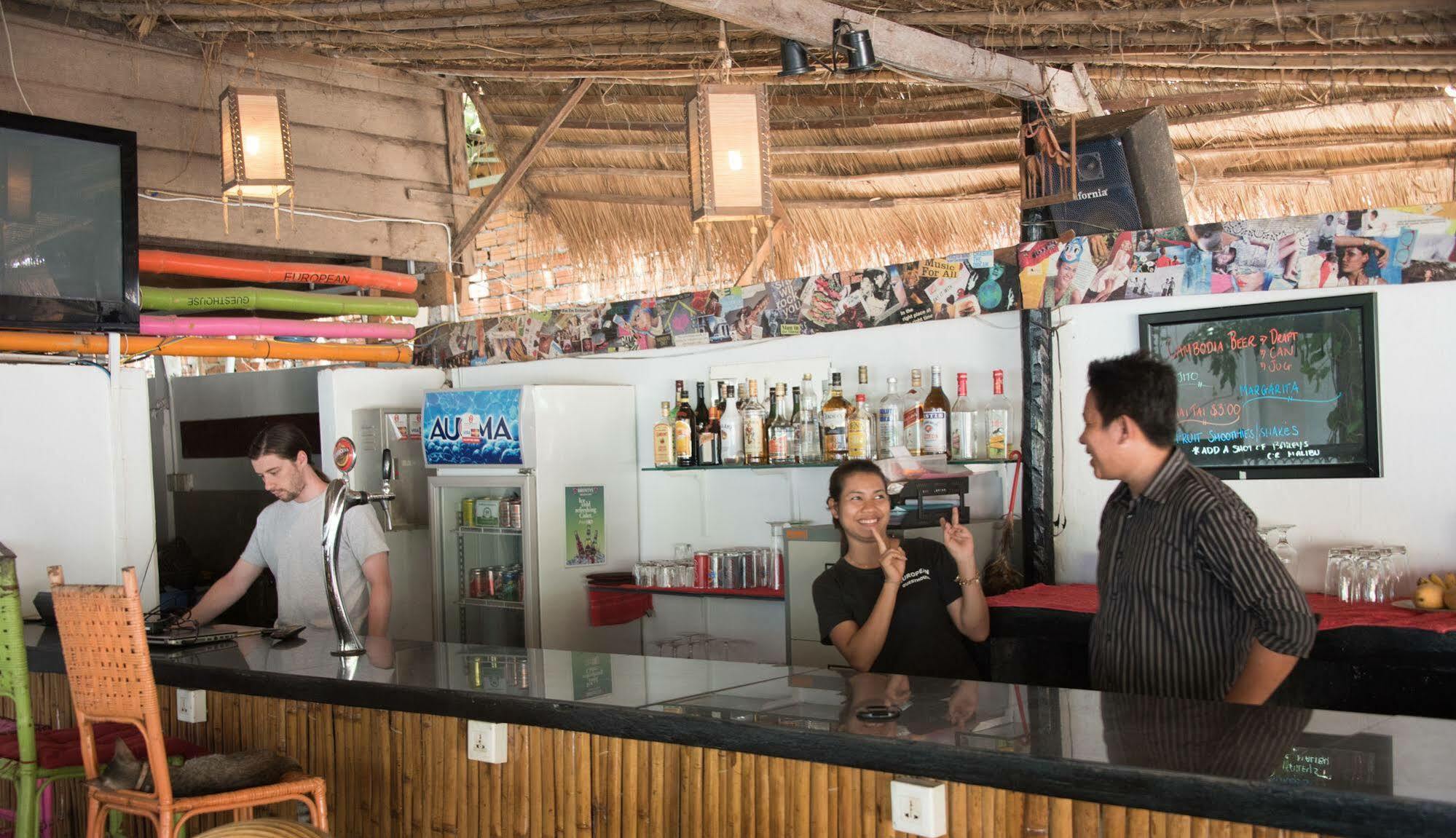 Five Rose Siem Reap Hostel מראה חיצוני תמונה