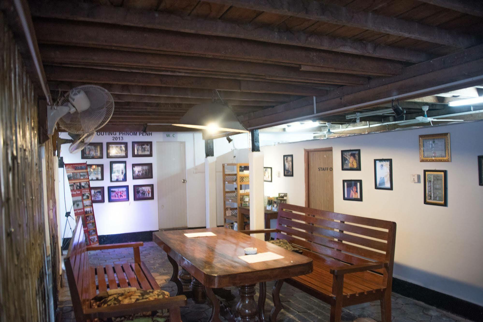 Five Rose Siem Reap Hostel מראה חיצוני תמונה